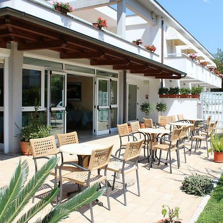 Hotel Mare Azzurro Terracina Luaran gambar