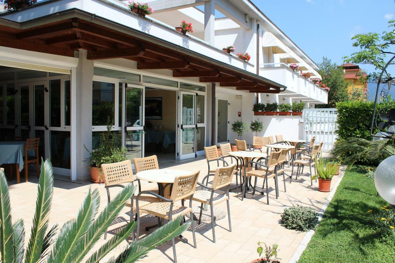 Hotel Mare Azzurro Terracina Luaran gambar